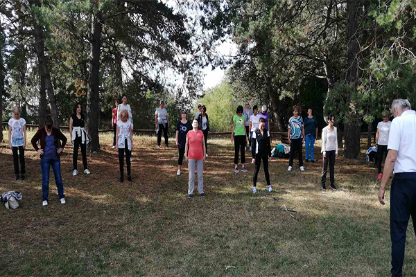 Бесплатна акција „Вежбањем до здравља“ настављена је посетом насељу „Чардак“